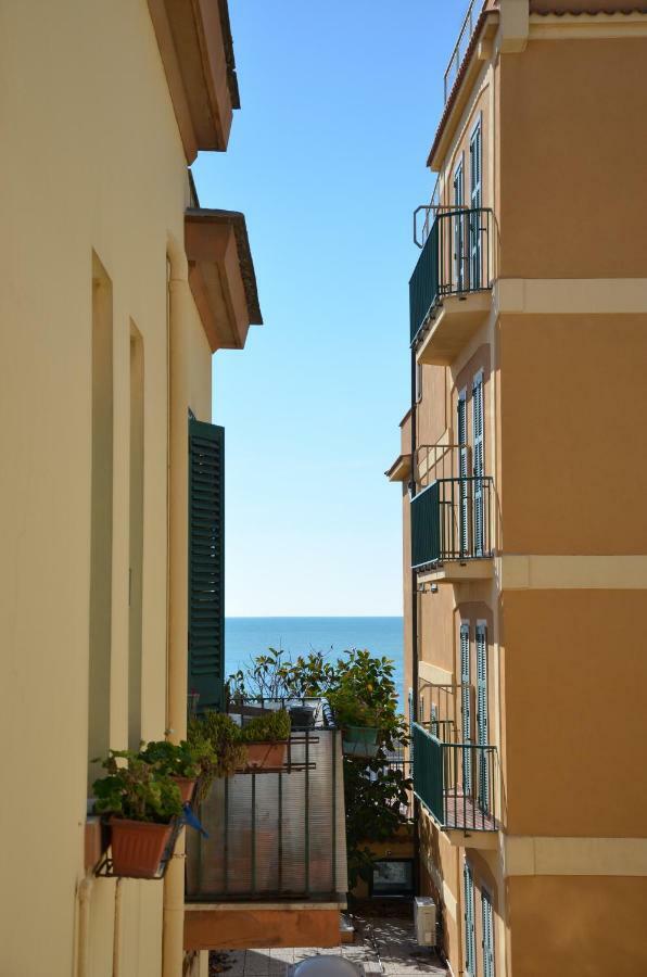 Holidayhouse Ostia - Maestrale Εξωτερικό φωτογραφία